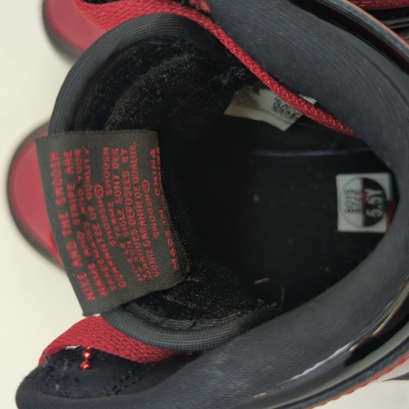 Jordan 1 Retro High OG Patent Bred shoes - Picture 12 of 16